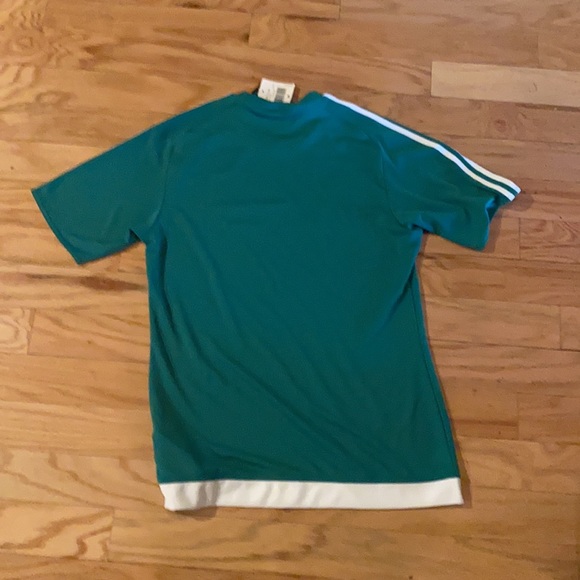 Brand New Adidas Performance Shirt 🔥 - Picture 3 of 3